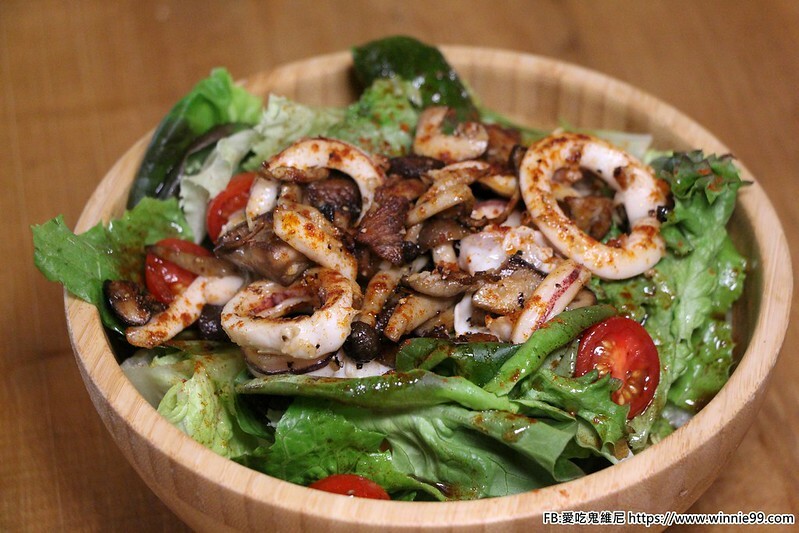 The BBQ House 牛排館也插旗台南美食之都了! 台南唯一一間,牛排、羊排、松阪豬、魚等全部都是現點現切秤重的,可以滿足各種食量的朋友!