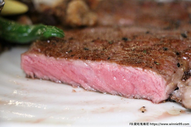 The BBQ House 牛排館也插旗台南美食之都了! 台南唯一一間,牛排、羊排、松阪豬、魚等全部都是現點現切秤重的,可以滿足各種食量的朋友!