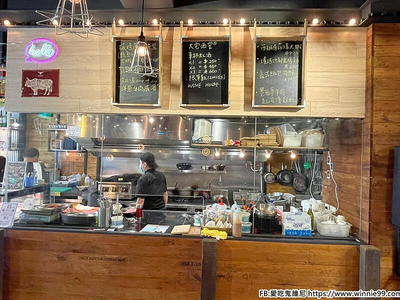 The BBQ House 牛排館也插旗台南美食之都了! 台南唯一一間,牛排、羊排、松阪豬、魚等全部都是現點現切秤重的,可以滿足各種食量的朋友!