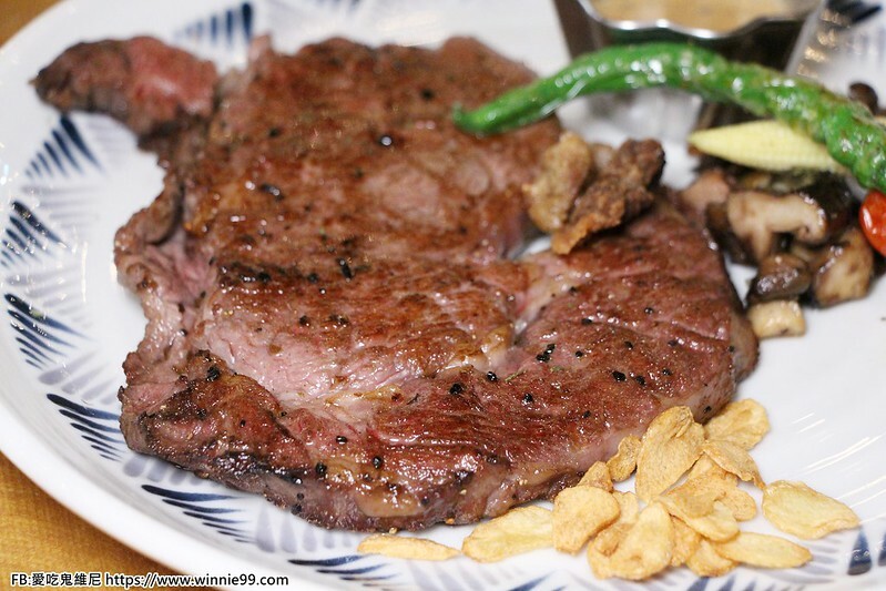 The BBQ House 牛排館也插旗台南美食之都了! 台南唯一一間,牛排、羊排、松阪豬、魚等全部都是現點現切秤重的,可以滿足各種食量的朋友!