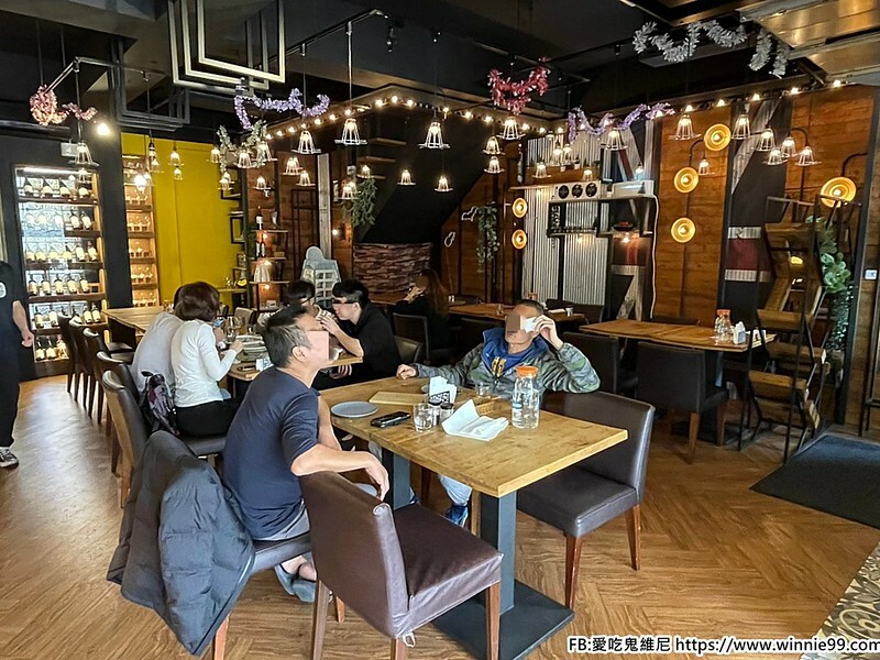 The BBQ House 牛排館也插旗台南美食之都了! 台南唯一一間,牛排、羊排、松阪豬、魚等全部都是現點現切秤重的,可以滿足各種食量的朋友!