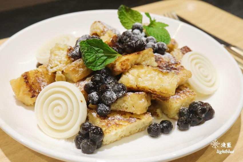 [ 市府站信義區新光三越美食 ] 淺藍 × Ivorish～台中三井outlet日本甜點到A11甜蜜慢閃，還有超強聯名新餐點