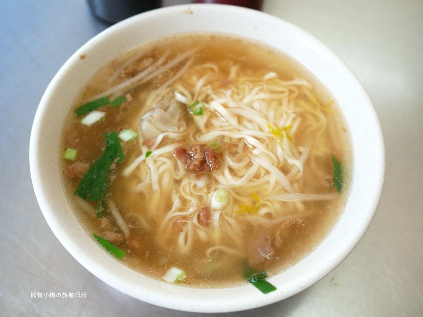 【台中南區美食】建成路賴15炒麵,24小時古早味小吃店,控肉飯便當、乾麵、豬腳飯、水餃通通都有!內文附詳細菜單價位介紹。 @熊寶小榆の旅遊日記