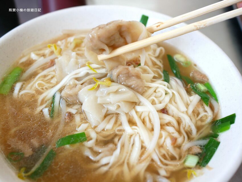 【台中南區美食】建成路賴15炒麵,24小時古早味小吃店,控肉飯便當、乾麵、豬腳飯、水餃通通都有!內文附詳細菜單價位介紹。 @熊寶小榆の旅遊日記