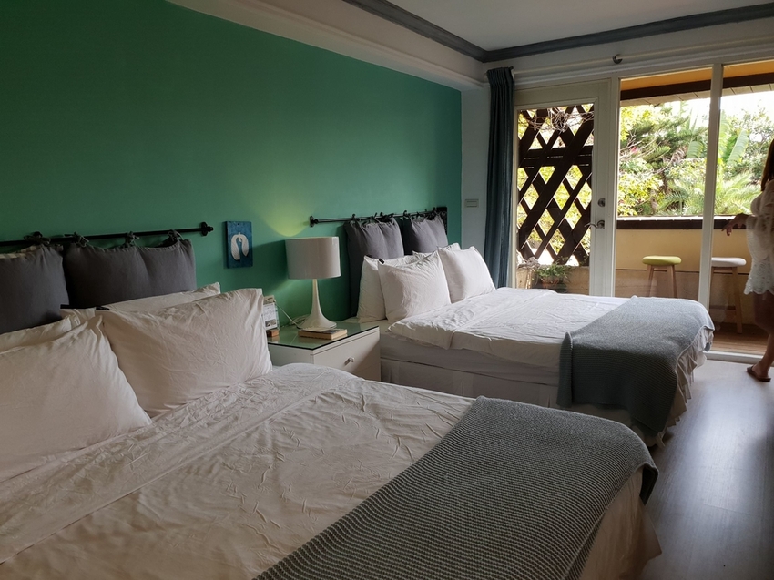 241360.jpg - 【屏東.恆春】迷路為了看花緩民宿。可觀看到超美夕陽。有店狗哈士奇一隻。下午茶有提供咖啡飲品免費暢喝