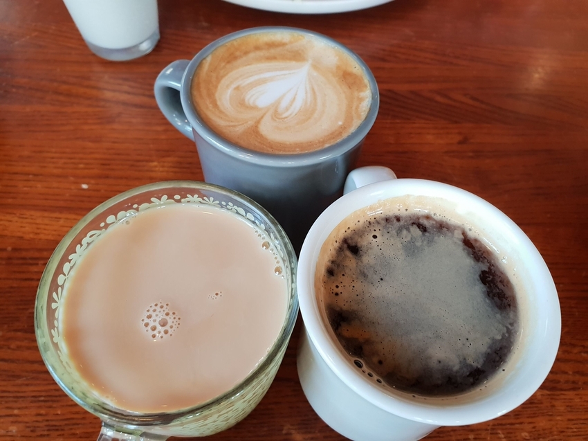 241334.jpg - 【屏東.恆春】迷路為了看花緩民宿。可觀看到超美夕陽。有店狗哈士奇一隻。下午茶有提供咖啡飲品免費暢喝