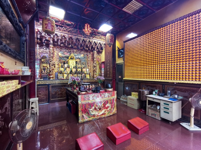 高雄新興區|南華觀光商圈 南華觀光購物街 大港埔彩繪藝術牆 傳統小吃、五十年老店、異國平價美食 展開高雄市區最棒的深度一日食旅|西莉亞玩樂人生 20211127_132209-7323180.jpg