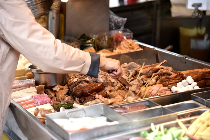 高雄新興區|南華觀光商圈 南華觀光購物街 大港埔彩繪藝術牆 傳統小吃、五十年老店、異國平價美食 展開高雄市區最棒的深度一日食旅|西莉亞玩樂人生 DSC_0814.JPG