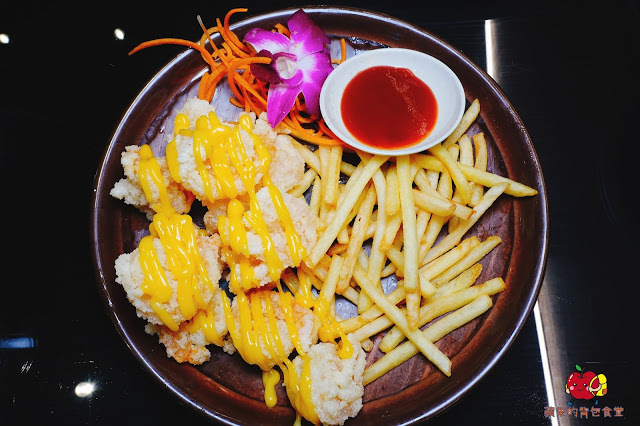 [活蝦 熱炒] 新竹 - 百家班活蝦料理 蝦膏飽滿鮮味濃郁的鹽烤蝦 外皮酥脆到一見鍾情的菜圃麻糬燒 雞皮Q脆油亮去骨冰鎮油雞