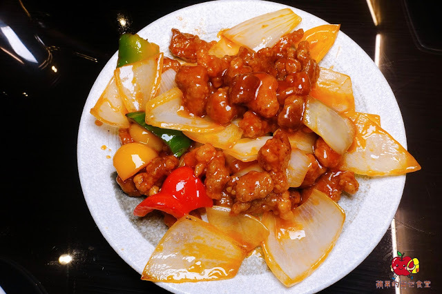 [活蝦 熱炒] 新竹 - 百家班活蝦料理 蝦膏飽滿鮮味濃郁的鹽烤蝦 外皮酥脆到一見鍾情的菜圃麻糬燒 雞皮Q脆油亮去骨冰鎮油雞