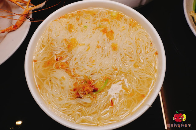 [活蝦 熱炒] 新竹 - 百家班活蝦料理 蝦膏飽滿鮮味濃郁的鹽烤蝦 外皮酥脆到一見鍾情的菜圃麻糬燒 雞皮Q脆油亮去骨冰鎮油雞