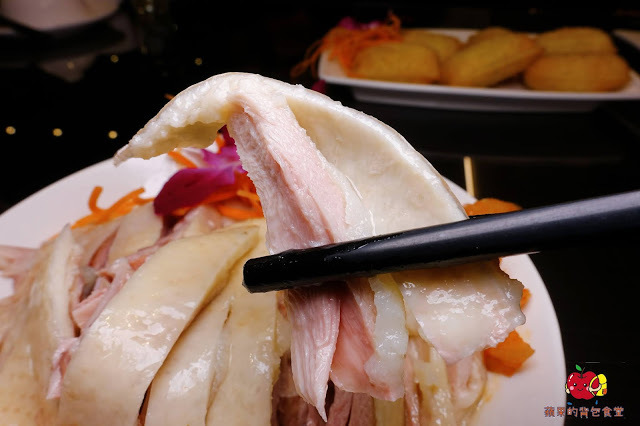 [活蝦 熱炒] 新竹 - 百家班活蝦料理 蝦膏飽滿鮮味濃郁的鹽烤蝦 外皮酥脆到一見鍾情的菜圃麻糬燒 雞皮Q脆油亮去骨冰鎮油雞