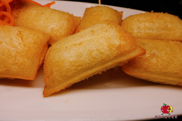 [活蝦 熱炒] 新竹 - 百家班活蝦料理 蝦膏飽滿鮮味濃郁的鹽烤蝦 外皮酥脆到一見鍾情的菜圃麻糬燒 雞皮Q脆油亮去骨冰鎮油雞