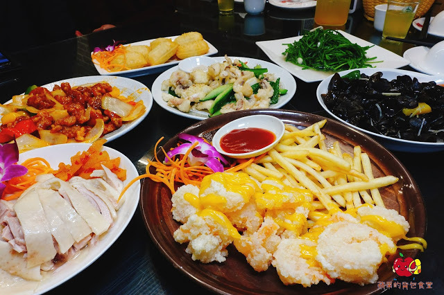 [活蝦 熱炒] 新竹 - 百家班活蝦料理 蝦膏飽滿鮮味濃郁的鹽烤蝦 外皮酥脆到一見鍾情的菜圃麻糬燒 雞皮Q脆油亮去骨冰鎮油雞