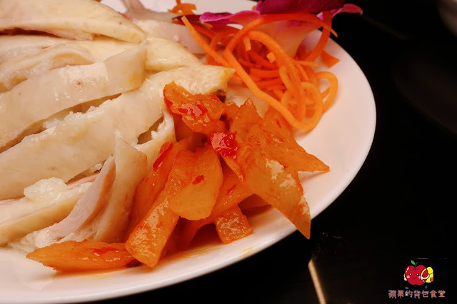 [活蝦 熱炒] 新竹 - 百家班活蝦料理 蝦膏飽滿鮮味濃郁的鹽烤蝦 外皮酥脆到一見鍾情的菜圃麻糬燒 雞皮Q脆油亮去骨冰鎮油雞