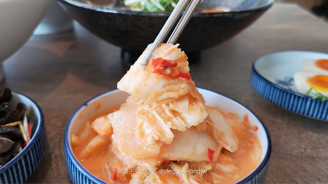 台南美食︱安平區最美麵店『二鬼麵舖』：23款牛肉麵、拉麵 四種濃郁湯頭不能錯過 IG打卡新景點