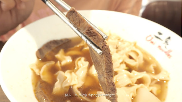 台南美食︱安平區最美麵店『二鬼麵舖』：23款牛肉麵、拉麵 四種濃郁湯頭不能錯過 IG打卡新景點