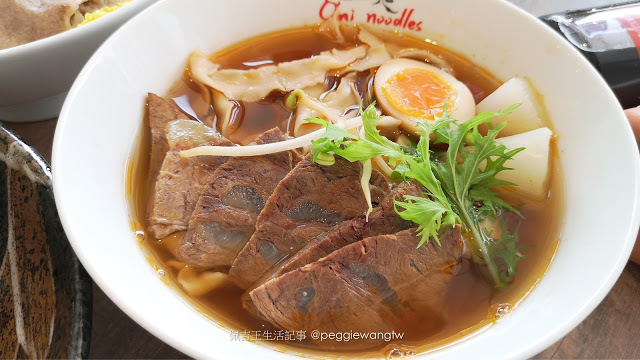 台南美食︱安平區最美麵店『二鬼麵舖』：23款牛肉麵、拉麵 四種濃郁湯頭不能錯過 IG打卡新景點