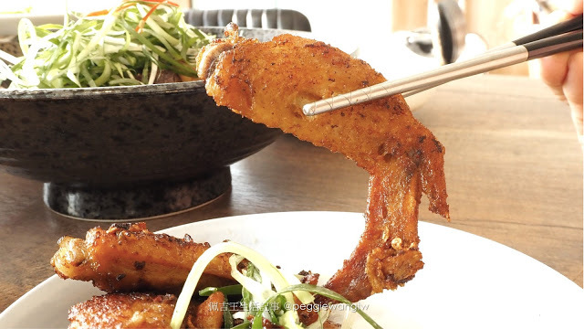 台南美食︱安平區最美麵店『二鬼麵舖』：23款牛肉麵、拉麵 四種濃郁湯頭不能錯過 IG打卡新景點