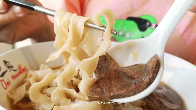 台南美食︱安平區最美麵店『二鬼麵舖』：23款牛肉麵、拉麵 四種濃郁湯頭不能錯過 IG打卡新景點