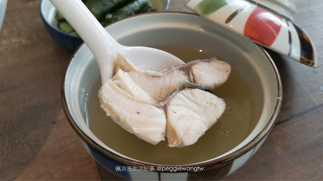 台南美食︱安平區最美麵店『二鬼麵舖』：23款牛肉麵、拉麵 四種濃郁湯頭不能錯過 IG打卡新景點