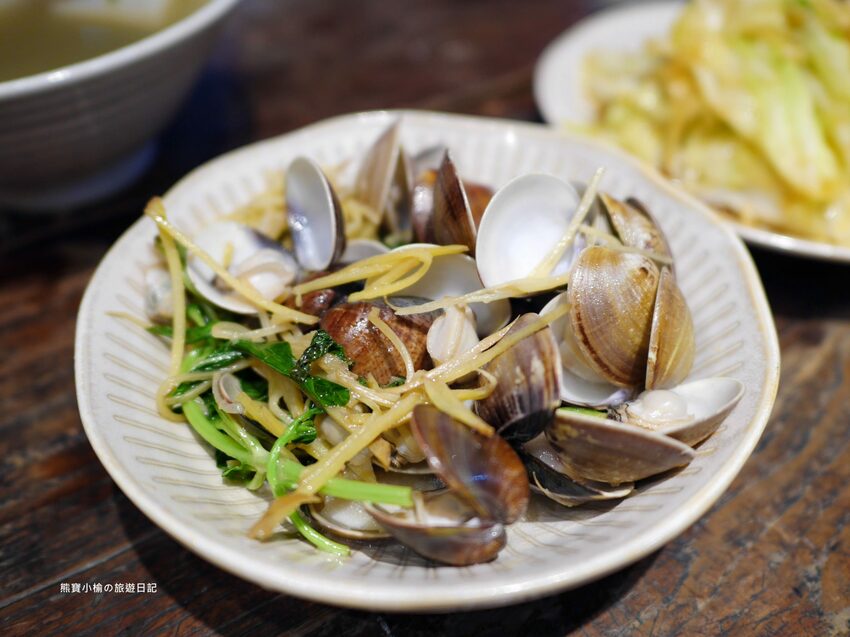 【新竹竹北美食】就醬子烤吧竹北店,竹北消夜新選擇!炸物、烤物、熱炒通通有,懷舊風台式居酒屋,內文附詳細菜單介紹。 @熊寶小榆の旅遊日記