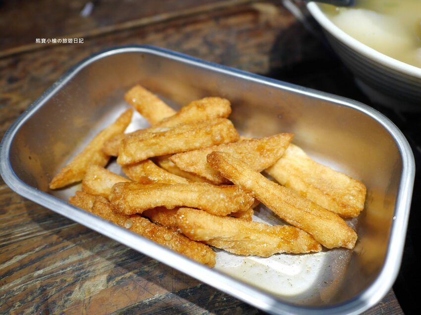 【新竹竹北美食】就醬子烤吧竹北店,竹北消夜新選擇!炸物、烤物、熱炒通通有,懷舊風台式居酒屋,內文附詳細菜單介紹。 @熊寶小榆の旅遊日記