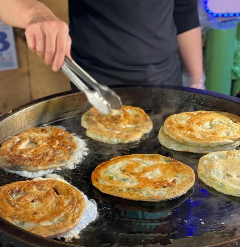 宜蘭夜市不只羅東，東門夜市美食超讚！在地人激推小吃。