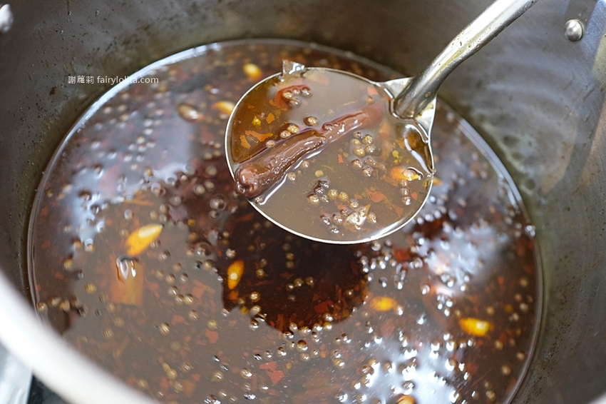 只有在地人才知道的超級隱藏版，近30年古早味滷味老店，最便宜只要10塊錢！