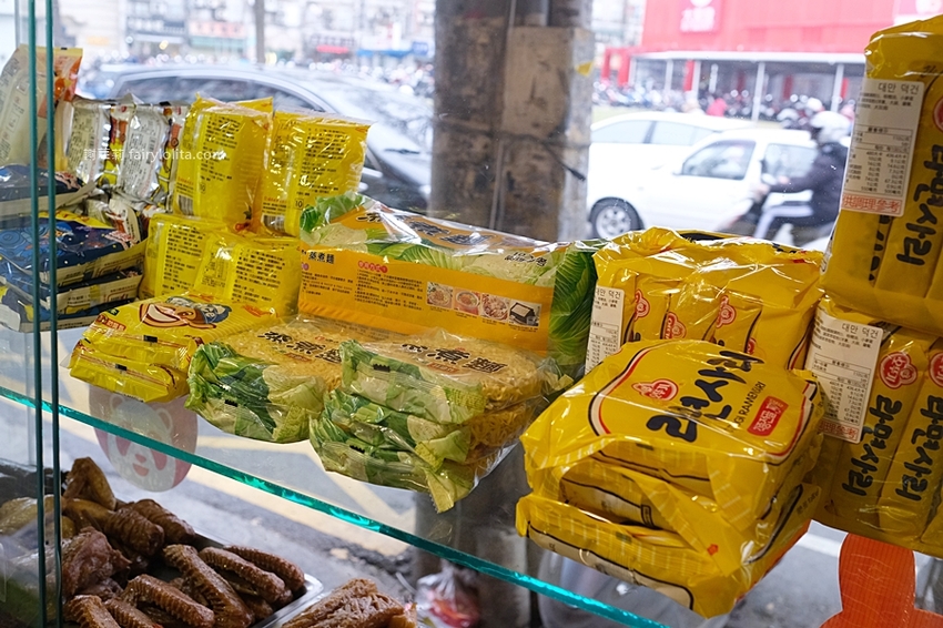 只有在地人才知道的超級隱藏版，近30年古早味滷味老店，最便宜只要10塊錢！