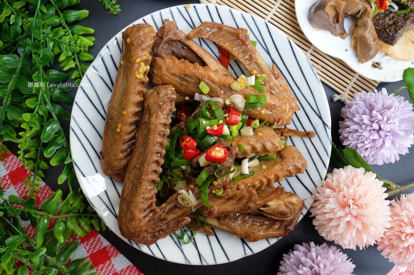 只有在地人才知道的超級隱藏版，近30年古早味滷味老店，最便宜只要10塊錢！