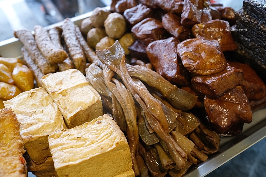 只有在地人才知道的超級隱藏版，近30年古早味滷味老店，最便宜只要10塊錢！