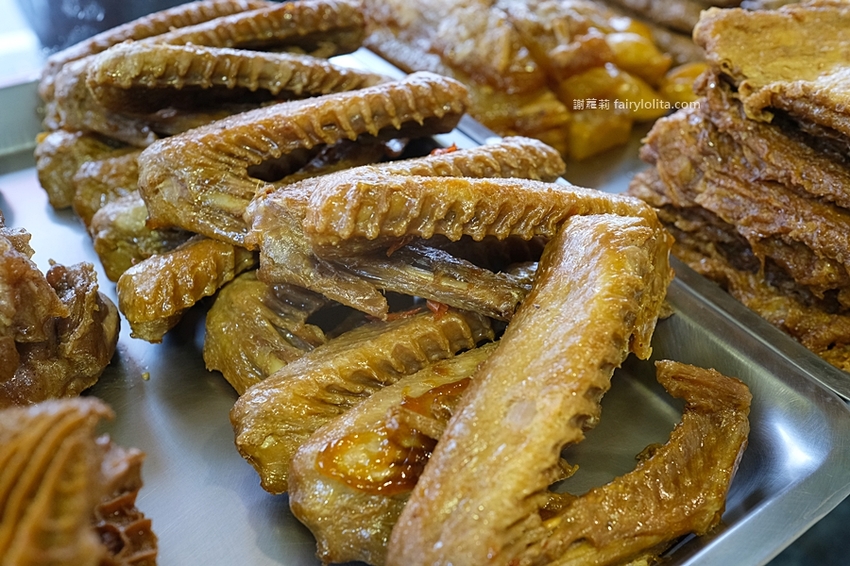 只有在地人才知道的超級隱藏版，近30年古早味滷味老店，最便宜只要10塊錢！