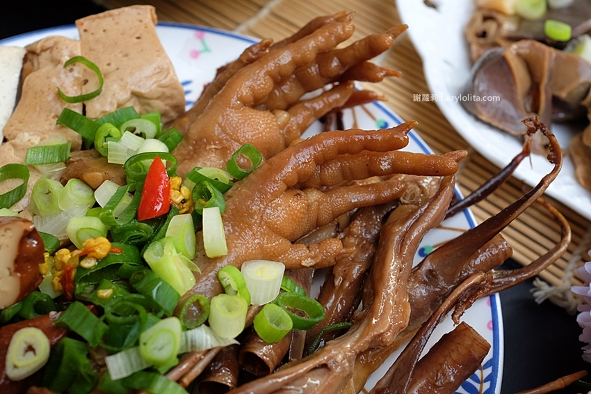 只有在地人才知道的超級隱藏版，近30年古早味滷味老店，最便宜只要10塊錢！