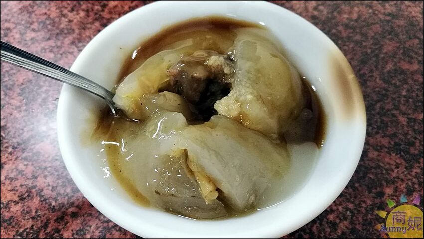 在地人狂推人氣小吃!40年老店肉羹肉圓通通銅板價 平價美味越晚生意越好