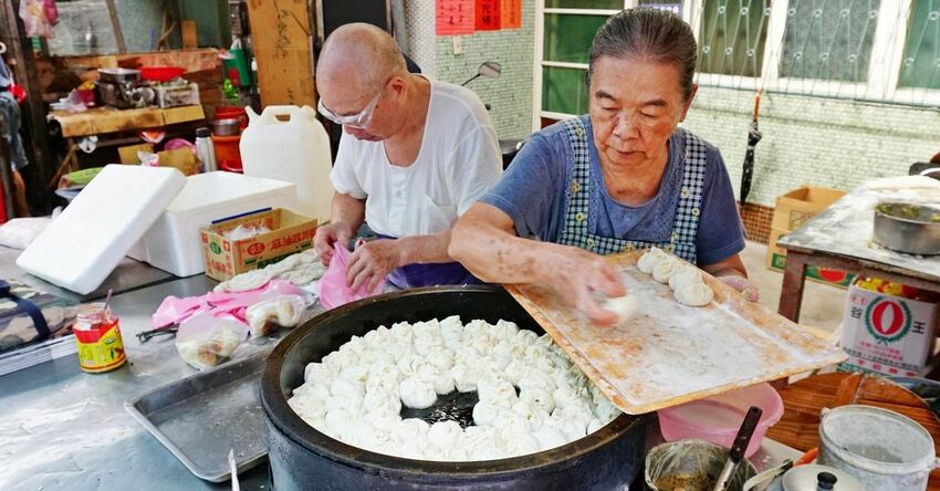 板橋美食.幸福市場水煎包.幸福水煎包.幸福市場美食.素食.素食早餐.新埔站美食.
