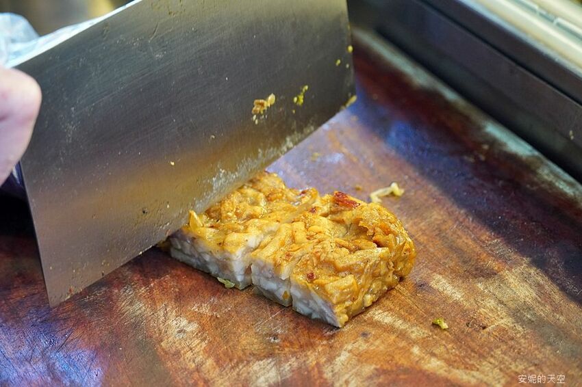 [土城延吉街市場 秘醬滷味]秘醬乾麵20元就有一袋 炸蛋肥腸超威 冷滷風味夏天吃最對味 - 安妮的天空