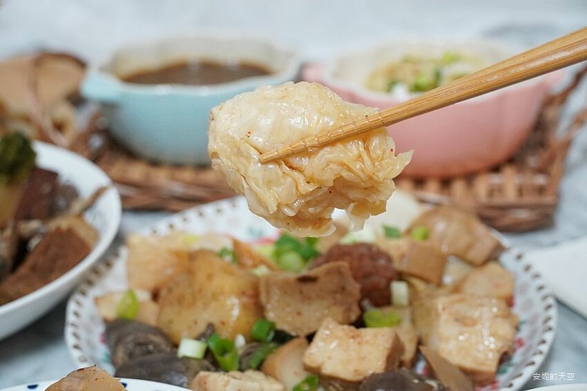 [土城延吉街市場 秘醬滷味]秘醬乾麵20元就有一袋 炸蛋肥腸超威 冷滷風味夏天吃最對味 - 安妮的天空