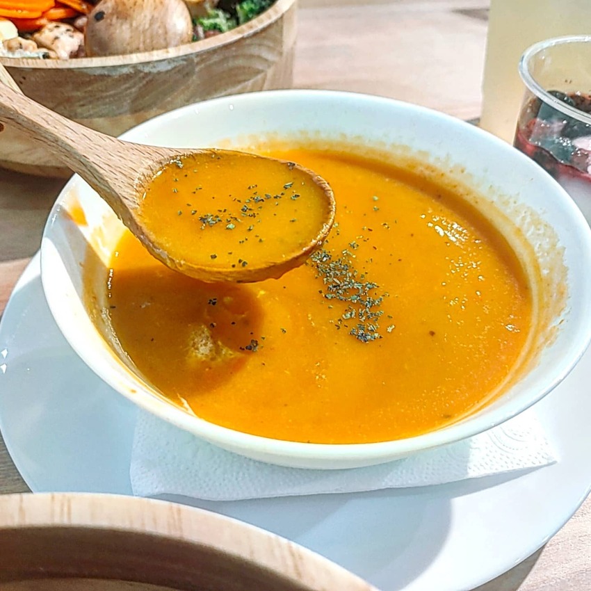 Taipei, Taiwan #輕食先生 #健康餐 #南京三民美食 #松山美食 #樹懶吃台北