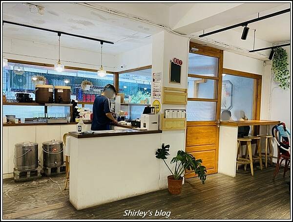 捷運板橋站 ‧ 早喚 Morning Call(早餐店)