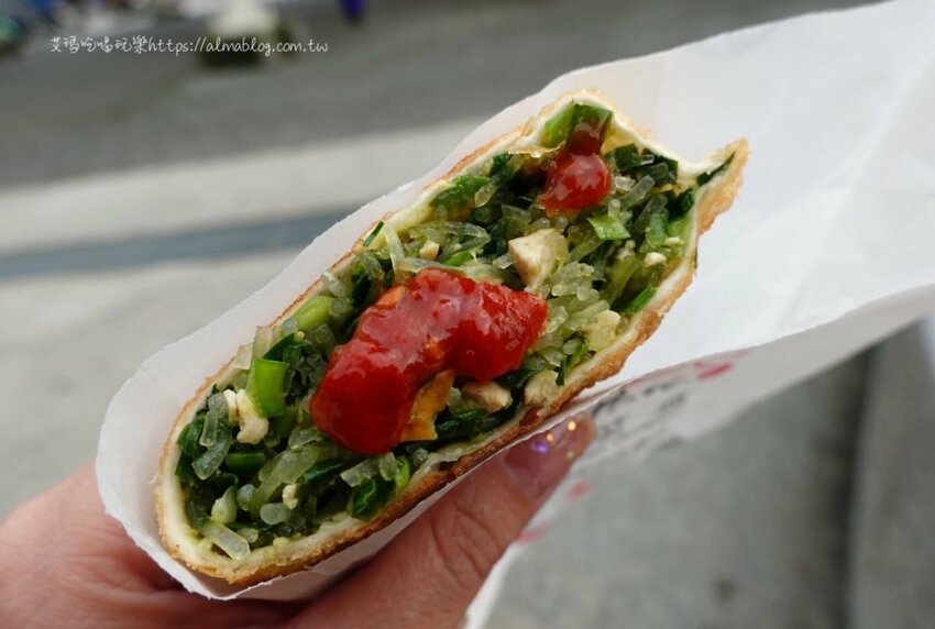 〖正林記韭菜盒〗低調餐車一天只賣4小時!假日還不營業.皮超薄肉餡會爆汁.冷凍一定要提前預訂 - 艾瑪▪ 享受吃喝玩樂札記