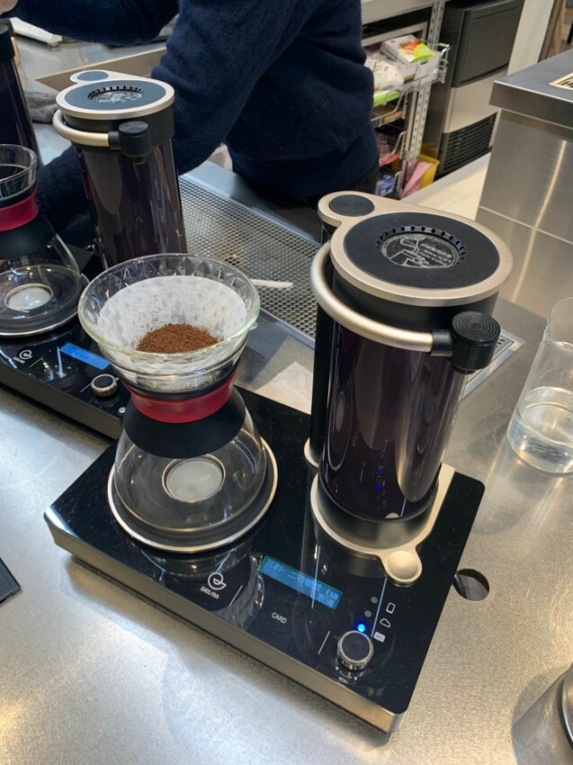 內湖咖啡廳｜GO GO GEESAA 時尚科技新形態體驗店 智能手沖咖啡、索菲烤布蕾 外帶內用都享受！