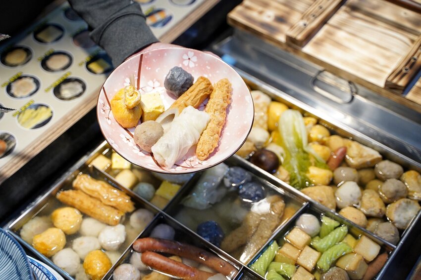 新竹巨城周邊晚餐、宵夜新選擇『馬的深夜食堂』，上百種料理選擇，營業至凌晨兩點！來一份炙燒握壽司系列或是來一碗暖心又暖胃的關東煮吧！ - 阿華田的美食日記