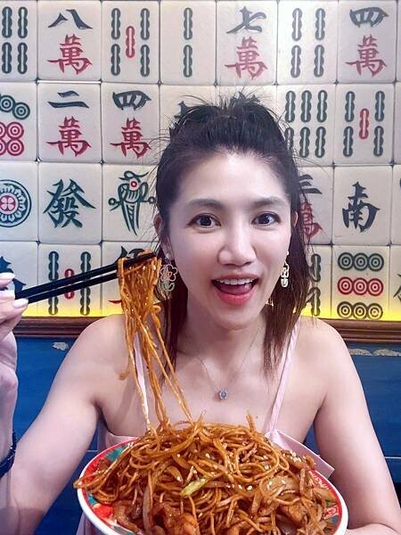 「板橋美食」新北港式餐點,網友激推「龍囍茶檔」真香港師傅手路