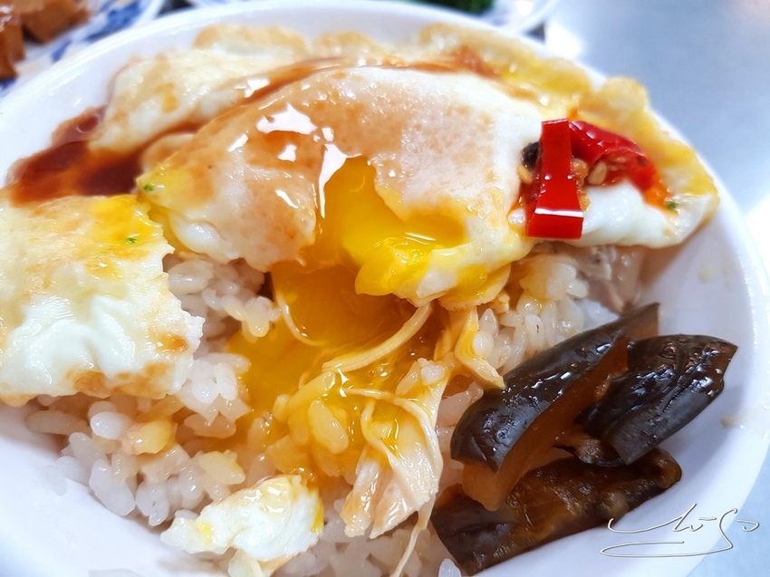 梁記嘉義雞肉飯 (24).jpg