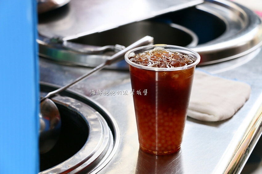 七堵粉圓冰|古早味粉圓冰一杯只要25元,加香蕉油超特別!菜單價位