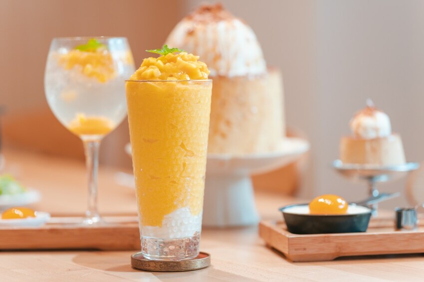 ▌台中美食 ▌嵐山熟成牛かつ專売｜超狂季節限定菜單又來了！全台最大巨無霸焦糖脆片大布丁、職人手作漢堡排，創意無極限！