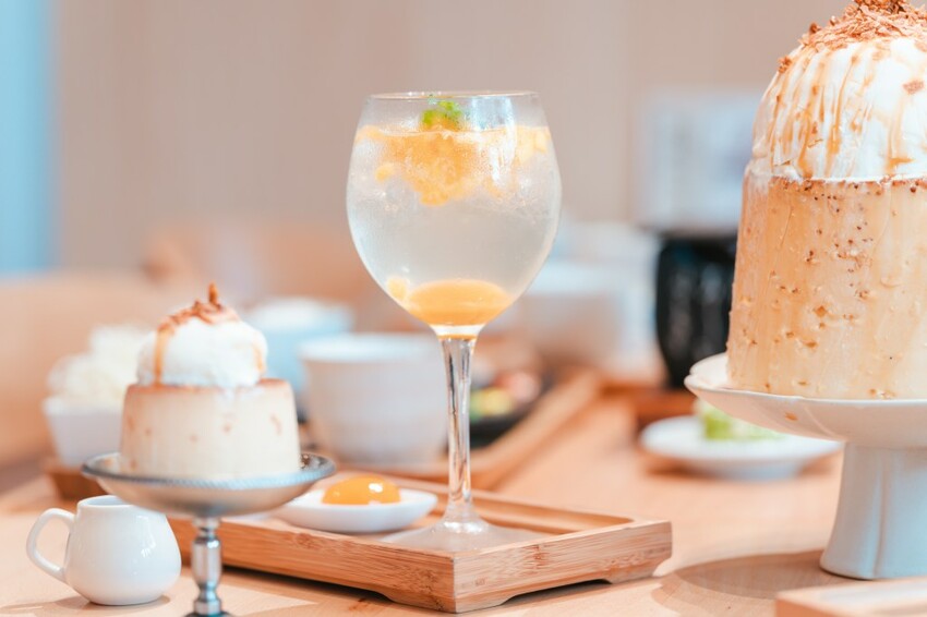 ▌台中美食 ▌嵐山熟成牛かつ專売｜超狂季節限定菜單又來了！全台最大巨無霸焦糖脆片大布丁、職人手作漢堡排，創意無極限！