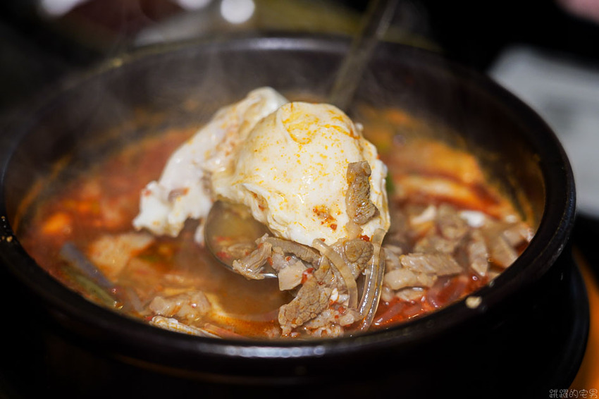 花蓮韓式料理新開店 延壽亭韓食提供代客烤肉，低溫熟成豬肉單點只要230元 韓式豆腐鍋跟石鍋拌飯180元起 還營業到凌晨1點 生意超好一定要訂位