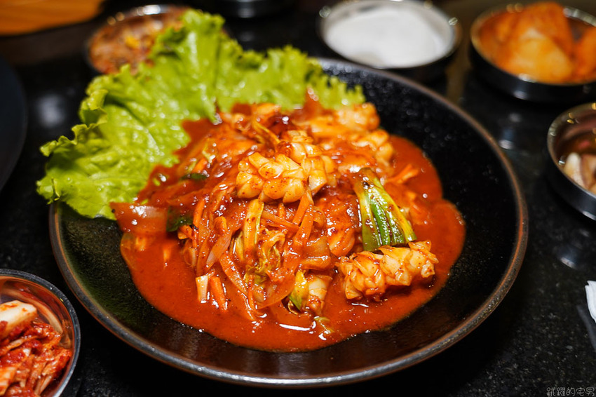 花蓮韓式料理新開店 延壽亭韓食提供代客烤肉，低溫熟成豬肉單點只要230元 韓式豆腐鍋跟石鍋拌飯180元起 還營業到凌晨1點 生意超好一定要訂位